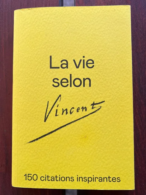 La vie selon Vincent, photographié par Pierre-François sur un banc de jardin